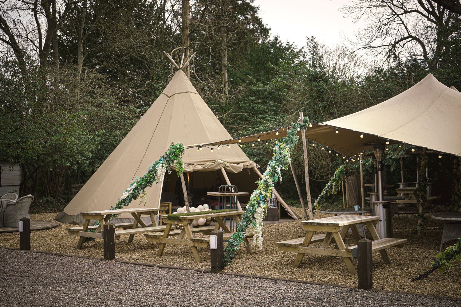 Tepee & Stretch Tent